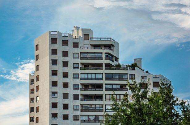 Bloque de apartamentos en alquiler.
